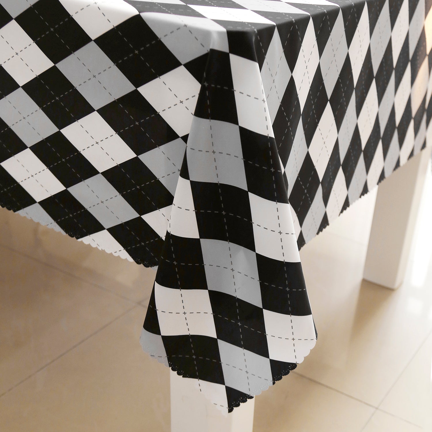 Daily Black Checker Rectangle Tablecloth