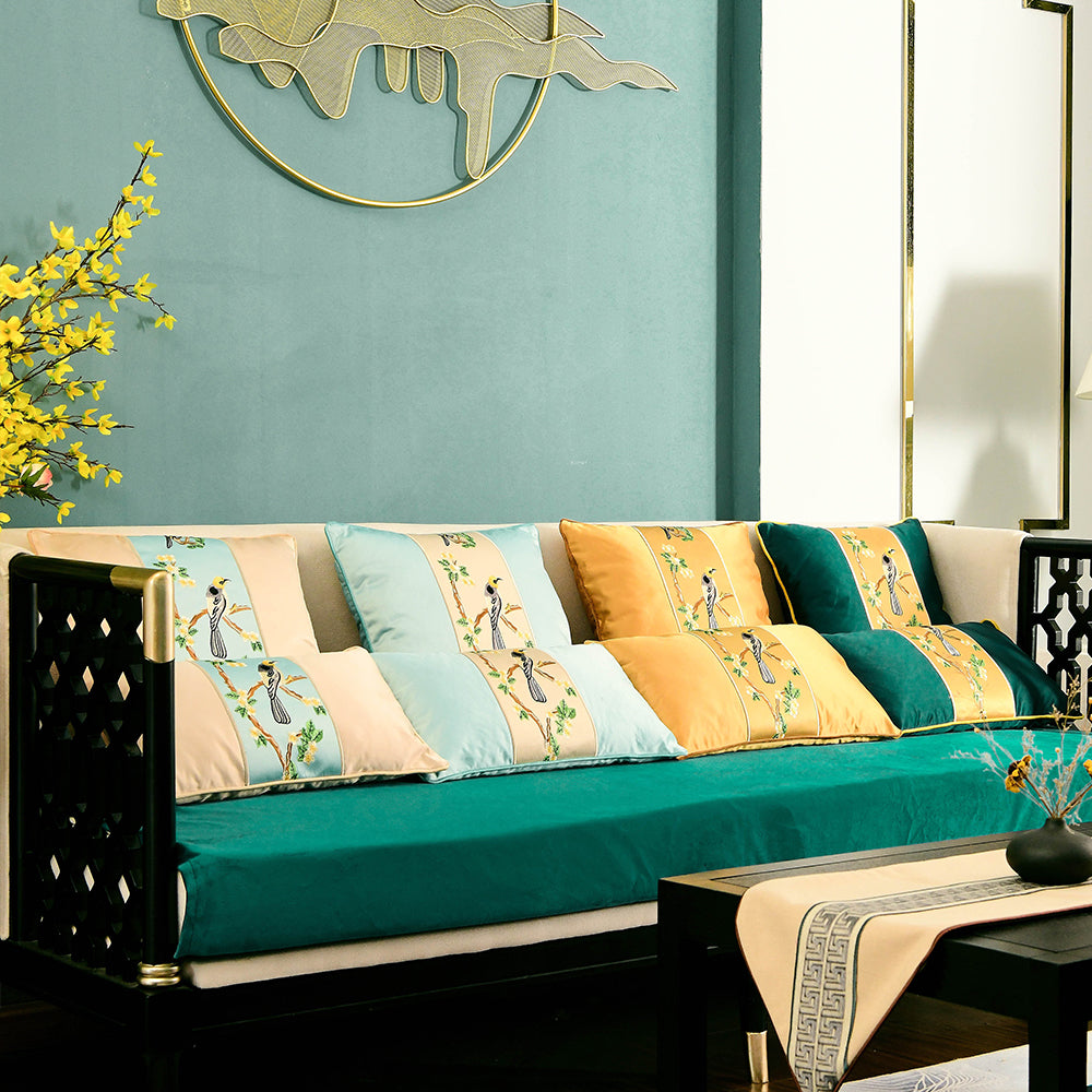 May's Decorative Silk Pillow Covers - Yellow Headed Blackbird [Alpine Green]